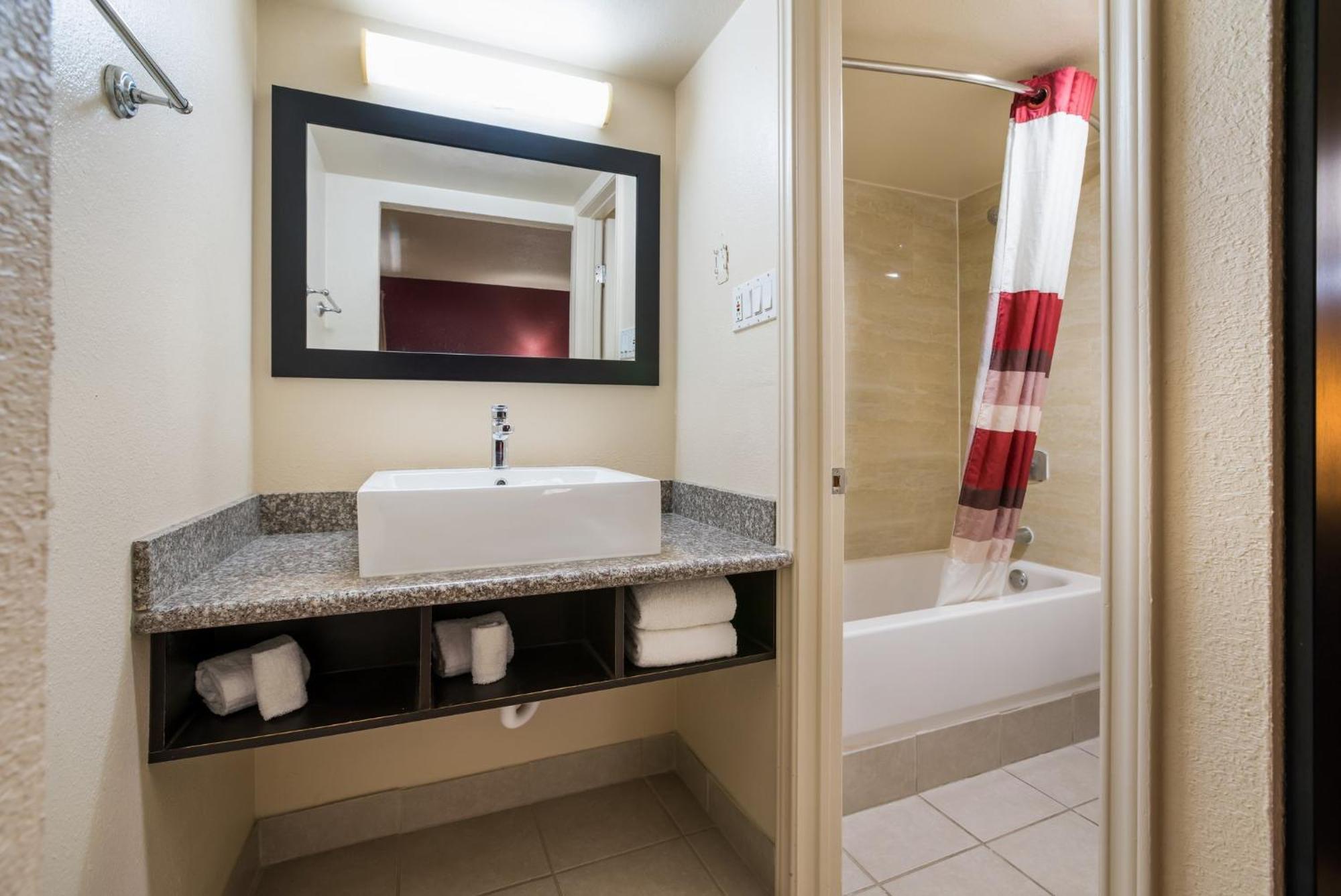 Red Roof Inn North Dallas - Park Central Eksteriør bilde
