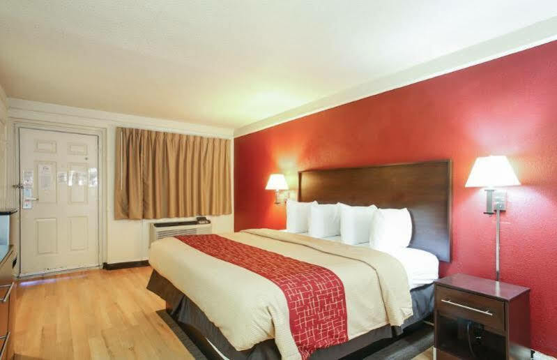 Red Roof Inn North Dallas - Park Central Eksteriør bilde